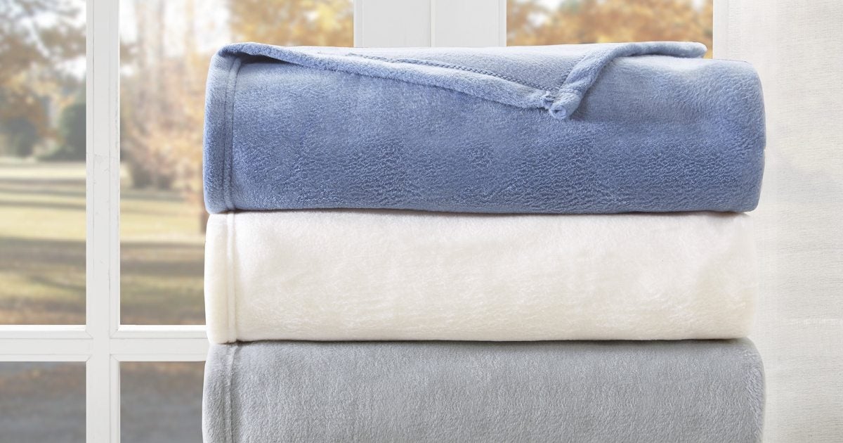 How to Wash Fleece Blankets - Overstock.com Tips & Ideas