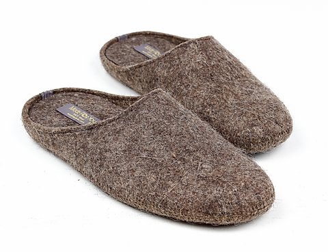 Men Wool slippers in natural brown color | madeforyou